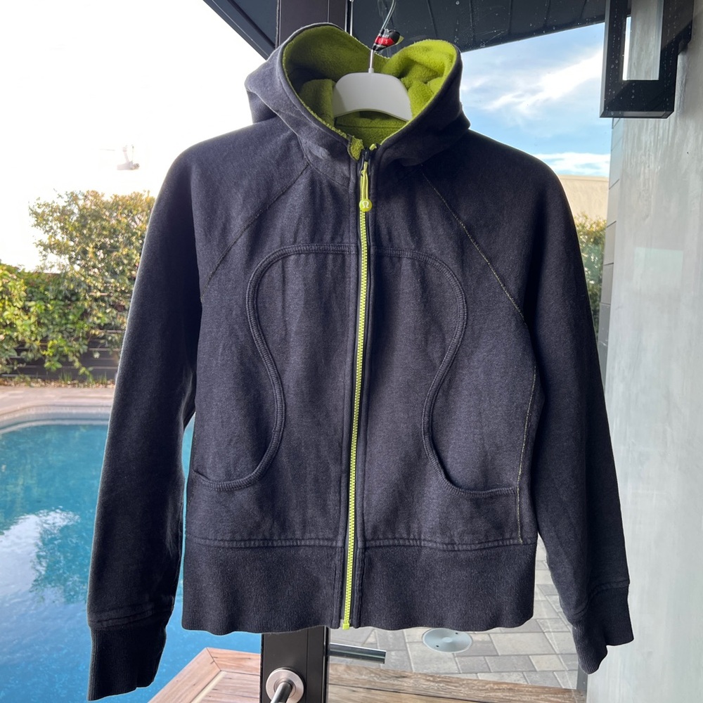 Lululemon Ladies Scuba Hoodie Full Zip Jacket Gray w/ interior Neon Green 8